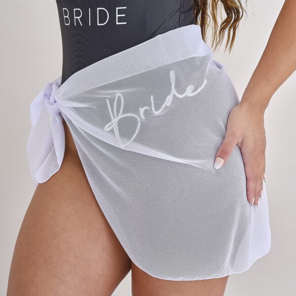 Άσπρο κεντητό παρεό - Bride