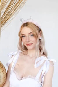 Στέκα Bride με ροζ τούλι - Image 2