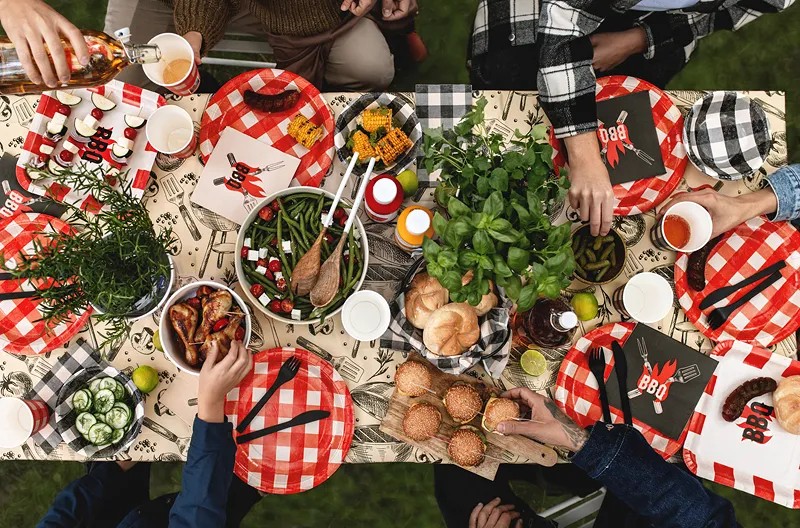 Χάρτινα Πιάτα - Τετράγωνα BBQ (6 τεμ) - Image 4